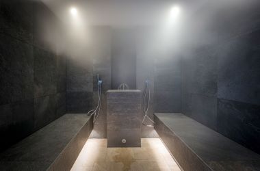 Relaxen im Wellnessbereich